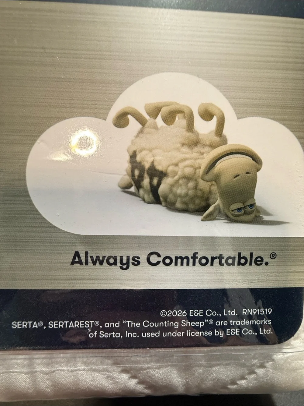 New-Serta SertaRest Deluxe Satin Beauty Full Waterproof Mattress Protector